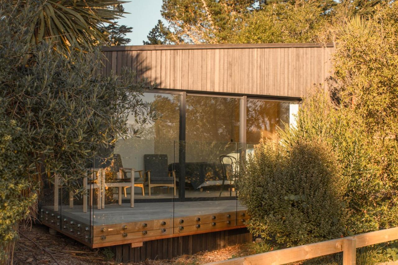 Tussock Hill Vineyard Retreats Hotel Christchurch Exterior photo